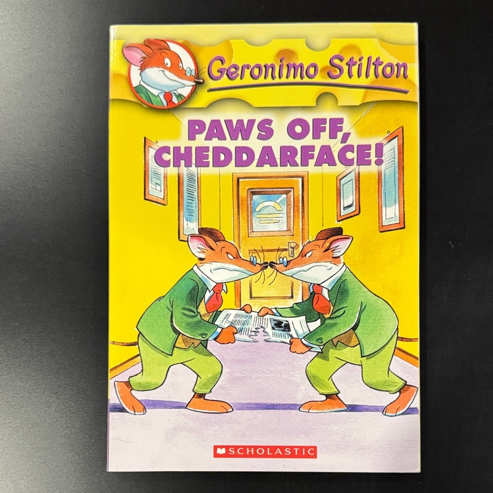 Geronimo Stilton #6: Paws Off, Cheddarface! - Scholastic Paperback Novel
